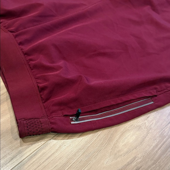 ZYIA Men's Athletic Shorts - Burgundy Medium zippered pockets - Picture 3 of 7